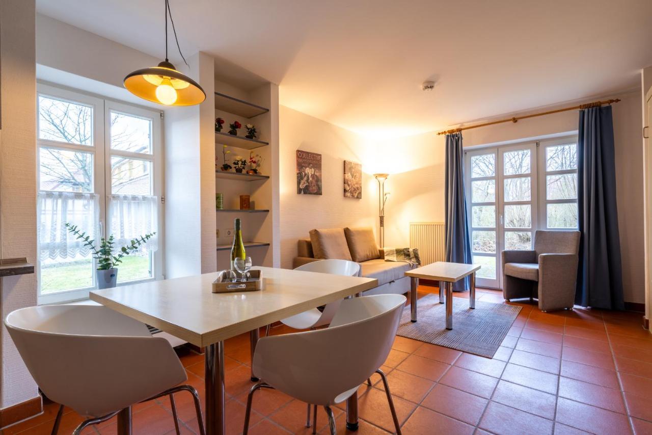 Feriendorf Rugana - Klassik 1-Raum Appartement Mit Terrasse B24 Dranske Kültér fotó