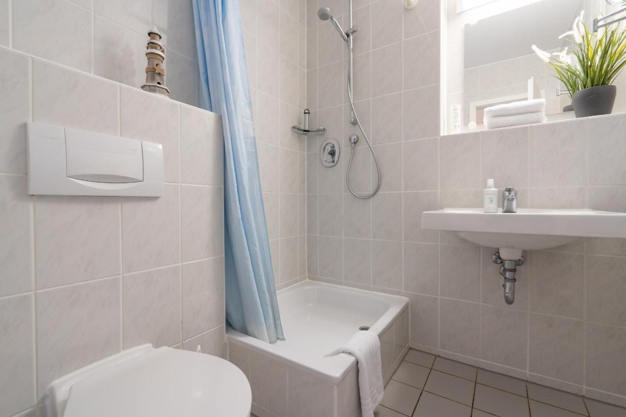 Feriendorf Rugana - Klassik 1-Raum Appartement Mit Terrasse B24 Dranske Kültér fotó